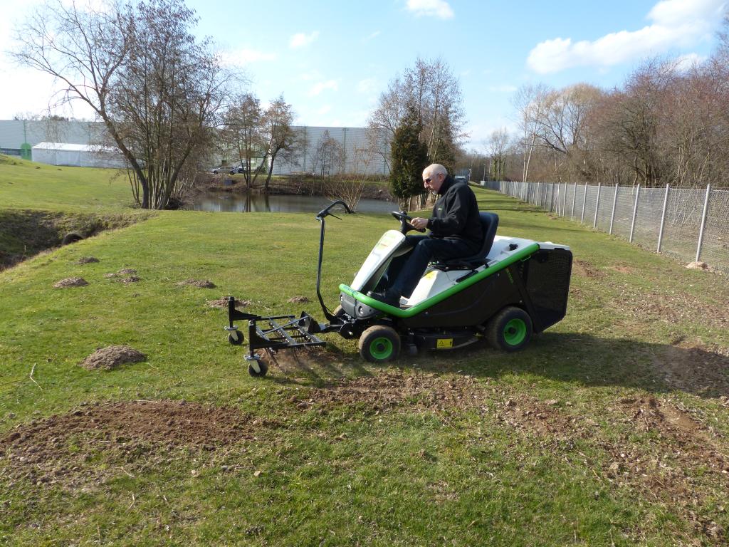 Het maken en verticuteren van gazons Etesia