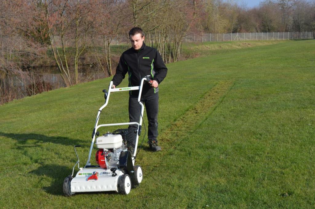 Powerplus powxg7513 verticuteermachine - 1400w - met gazonverluchter kopen? | Korting tot 29